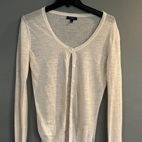 *GENTLY WORN* Vintage Y2K Women's Size M Burberry Bamboo Knit Cardigan - Picture 1 of 8